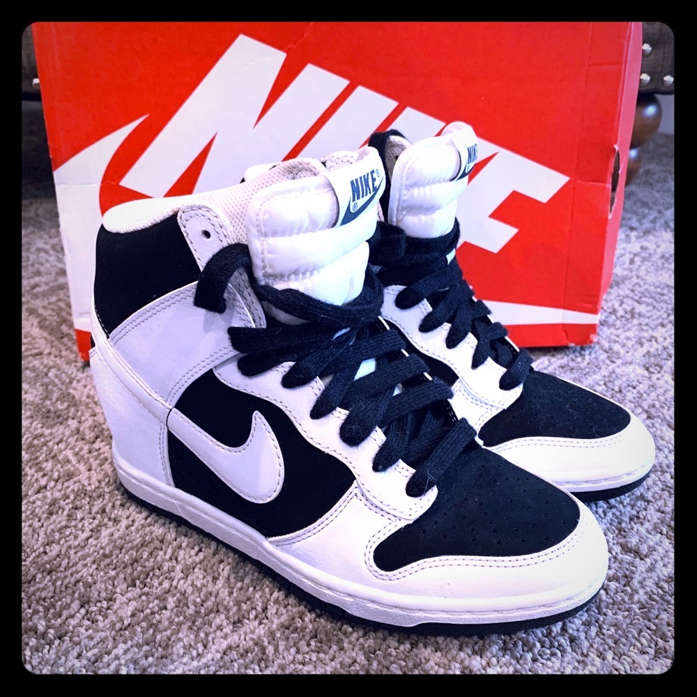 Nike Dunk Sky Hi Essential - WMNS Wedge Sneaker